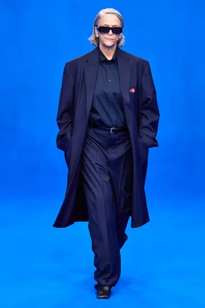 Look 5